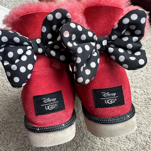 UGG Disney Minnie Mouse Sweetie Bow Red Boots Womens Size 7 - Picture 1 of 6